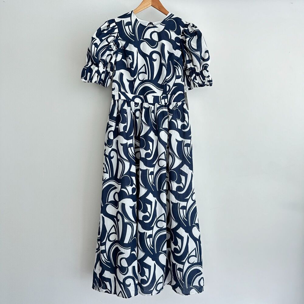 Elegant Navy and White Patterned Dress